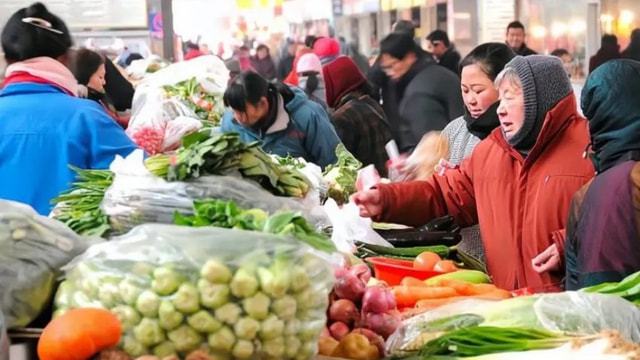 j9九游会菜市场出现新骗局！不少人已被忽悠碰到就难避开千万别上当(图1)